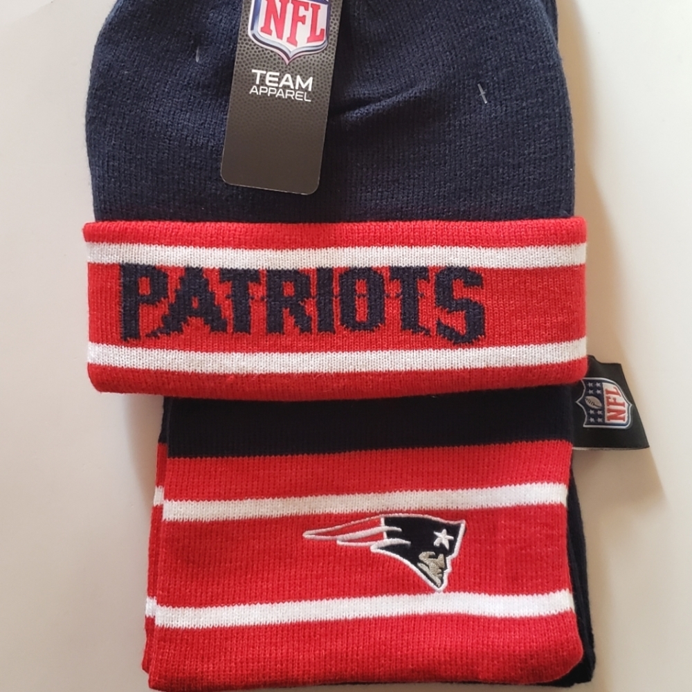 New England Patriots NFL Official Beanie Pom Winter Hat & Scarf Set NWT